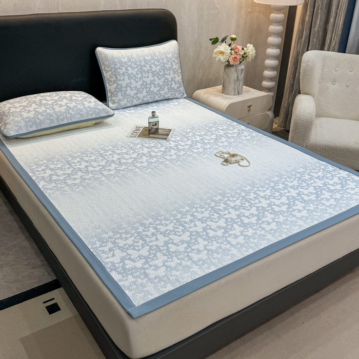 91家纺网 家纺一手货源 找家纺 伊人坊 2026新款A类550克凉感提花值过0.21冰豆豆家用凉席子三件套夏季---凉席款 花蝴蝶-蓝