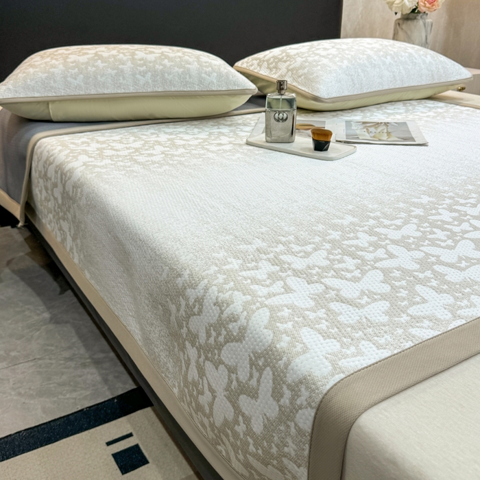 91家纺网 家纺一手货源 找家纺 伊人坊 2026新款A类550克凉感提花值过0.21冰豆豆家用凉席子三件套夏季---凉席款 花蝴蝶-咖