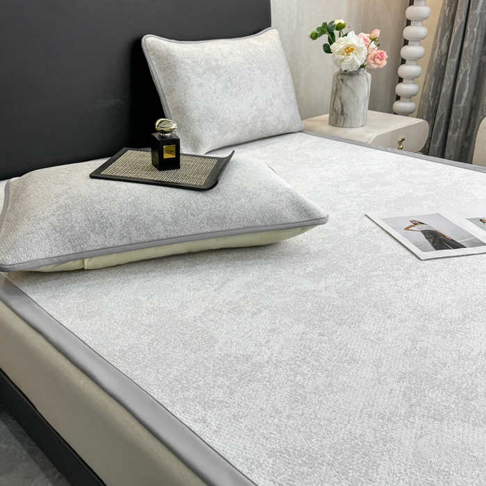 91家纺网 家纺一手货源 找家纺 伊人坊 2026新款A类550克凉感提花值过0.21冰豆豆家用凉席子三件套夏季---凉席款 繁花-灰