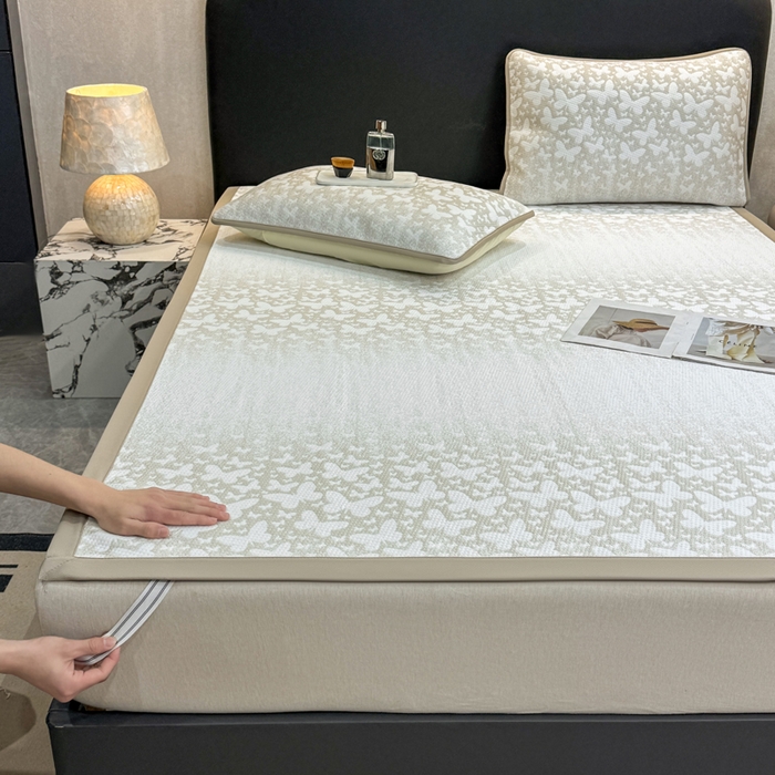 91家纺网 家纺一手货源 找家纺 伊人坊 2026新款A类550克凉感提花值过0.21冰豆豆家用凉席子三件套夏季---凉席款 花蝴蝶-咖