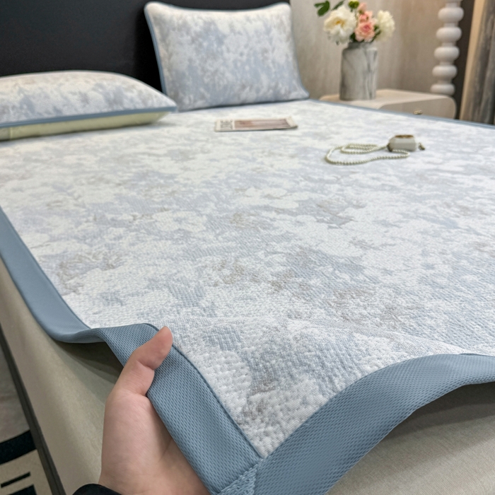 91家纺网 家纺一手货源 找家纺 伊人坊 2026新款A类550克凉感提花值过0.21冰豆豆家用凉席子三件套夏季---凉席款 繁花-蓝