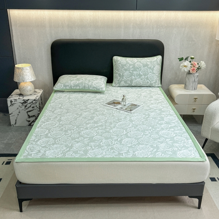 91家纺网 家纺一手货源 找家纺 伊人坊 2026新款A类550克凉感提花值过0.21冰豆豆家用凉席子三件套夏季---凉席款 玫瑰-绿