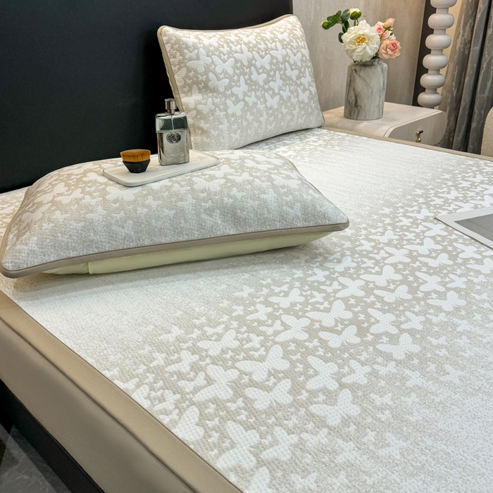 91家纺网 家纺一手货源 找家纺 伊人坊 2026新款A类550克凉感提花值过0.21冰豆豆家用凉席子三件套夏季---凉席款 花蝴蝶-咖