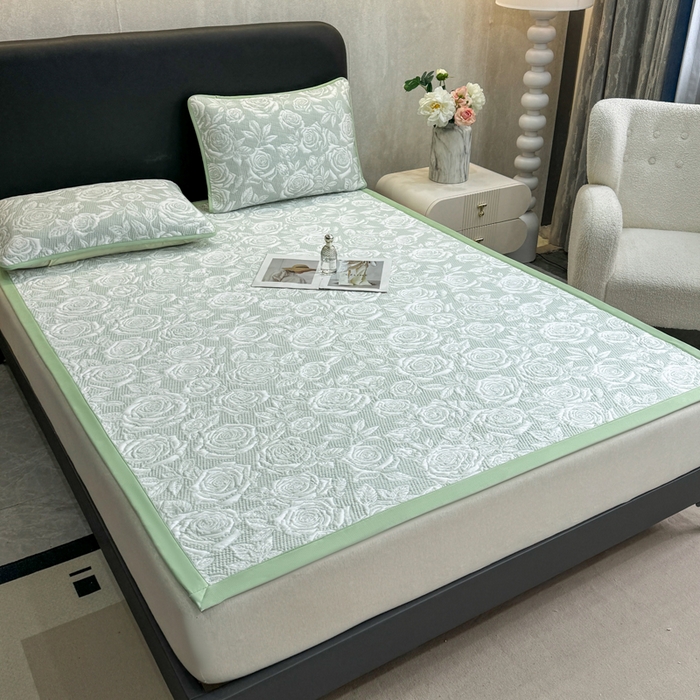 91家纺网 家纺一手货源 找家纺 伊人坊 2026新款A类550克凉感提花值过0.21冰豆豆家用凉席子三件套夏季---凉席款 玫瑰-绿