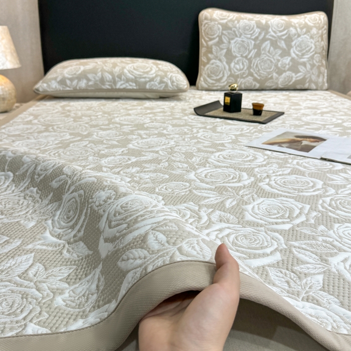 伊人坊 2026新款A类550克凉感提花值过0.21冰豆豆家用凉席子三件套夏季---凉席款 玫瑰-咖