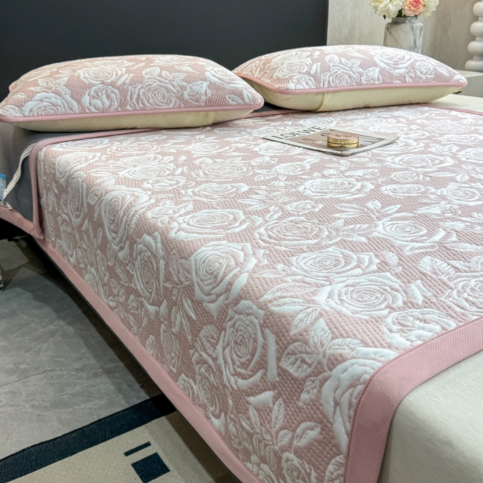 91家纺网 家纺一手货源 找家纺 伊人坊 2026新款A类550克凉感提花值过0.21冰豆豆家用凉席子三件套夏季---凉席款 玫瑰-粉