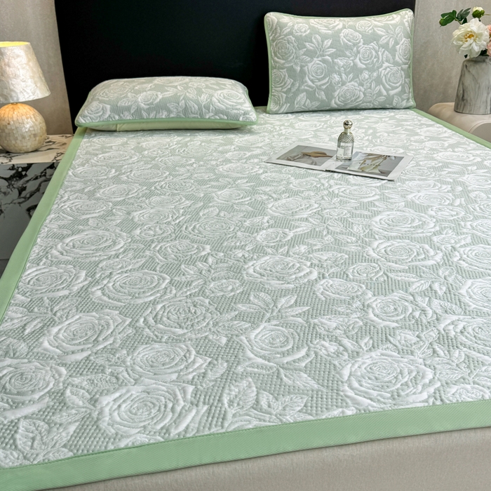 91家纺网 家纺一手货源 找家纺 伊人坊 2026新款A类550克凉感提花值过0.21冰豆豆家用凉席子三件套夏季---凉席款 玫瑰-绿