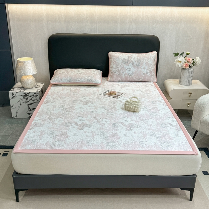 91家纺网 家纺一手货源 找家纺 伊人坊 2026新款A类550克凉感提花值过0.21冰豆豆家用凉席子三件套夏季---凉席款 繁花-粉