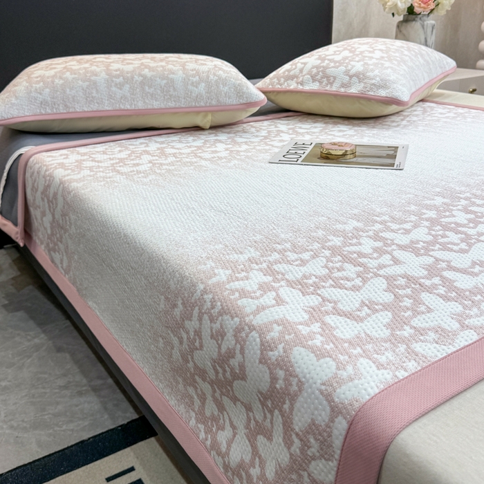 91家纺网 家纺一手货源 找家纺 伊人坊 2026新款A类550克凉感提花值过0.21冰豆豆家用凉席子三件套夏季---凉席款 花蝴蝶-粉