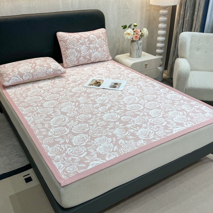 91家纺网 家纺一手货源 找家纺 伊人坊 2026新款A类550克凉感提花值过0.21冰豆豆家用凉席子三件套夏季---凉席款 玫瑰-粉