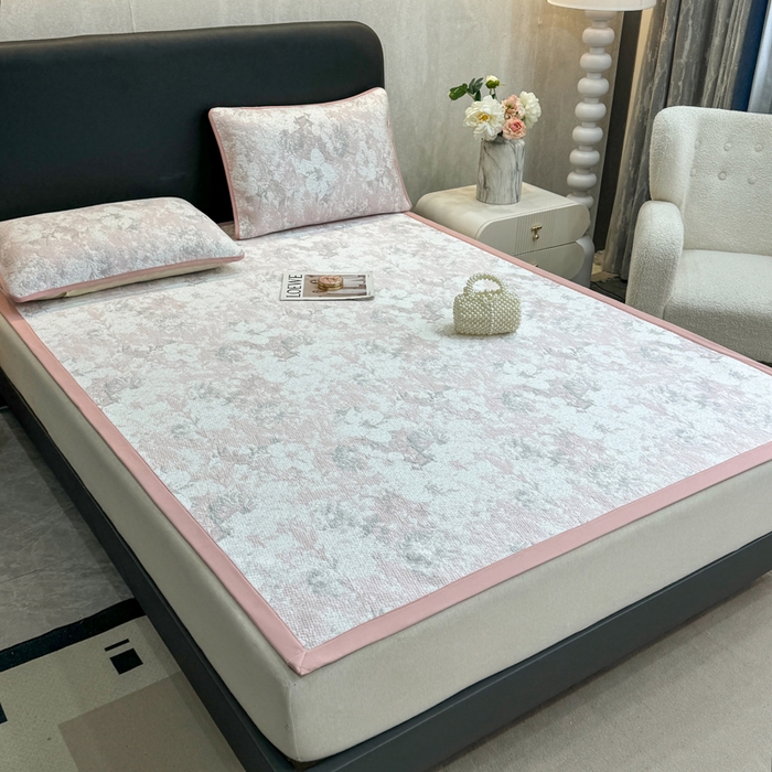 91家纺网 家纺一手货源 找家纺 伊人坊 2026新款A类550克凉感提花值过0.21冰豆豆家用凉席子三件套夏季---凉席款 繁花-粉