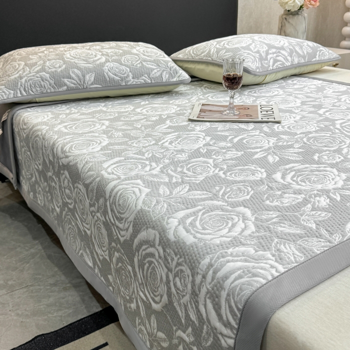 91家纺网 家纺一手货源 找家纺 伊人坊 2026新款A类550克凉感提花值过0.21冰豆豆家用凉席子三件套夏季---凉席款 玫瑰-灰