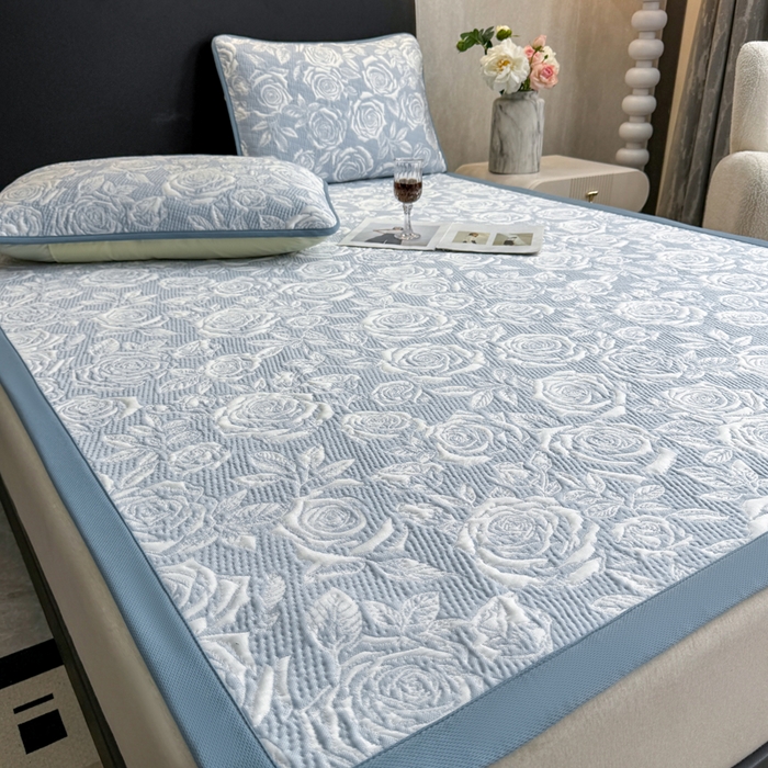 91家纺网 家纺一手货源 找家纺 伊人坊 2026新款A类550克凉感提花值过0.21冰豆豆家用凉席子三件套夏季---凉席款 玫瑰-蓝