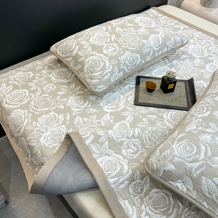 91家纺网 家纺一手货源 找家纺 伊人坊 2026新款A类550克凉感提花值过0.21冰豆豆家用凉席子三件套夏季---凉席款 玫瑰-咖