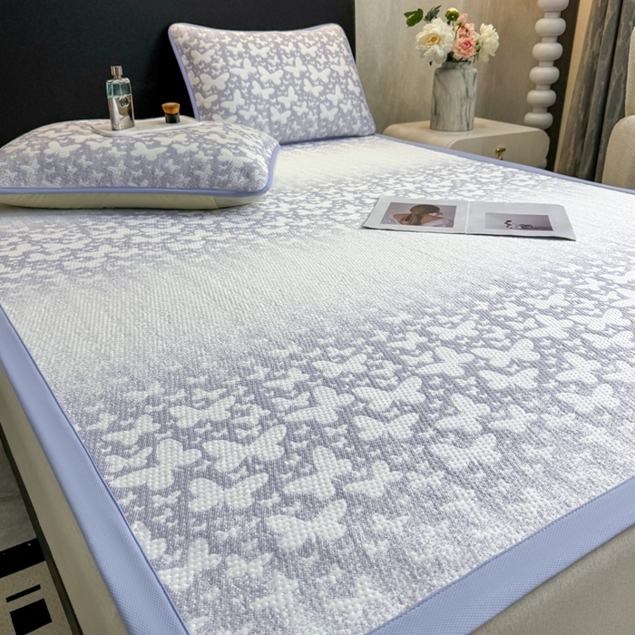 91家纺网 家纺一手货源 找家纺 伊人坊 2026新款A类550克凉感提花值过0.21冰豆豆家用凉席子三件套夏季---凉席款 花蝴蝶-蓝紫