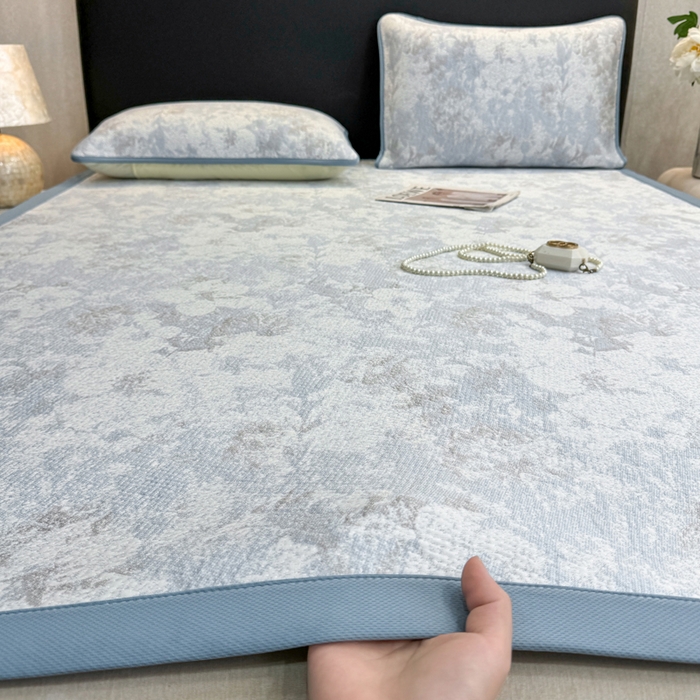 91家纺网 家纺一手货源 找家纺 伊人坊 2026新款A类550克凉感提花值过0.21冰豆豆家用凉席子三件套夏季---凉席款 繁花-蓝