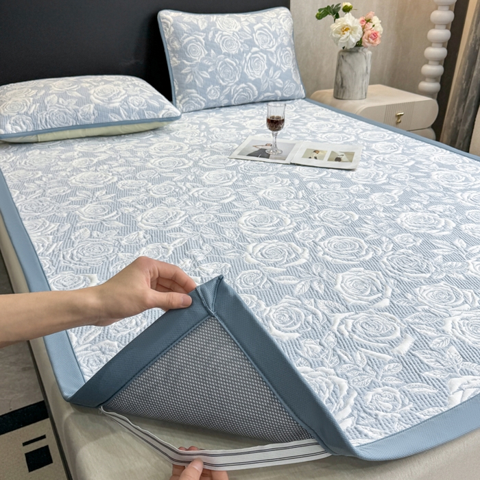 91家纺网 家纺一手货源 找家纺 伊人坊 2026新款A类550克凉感提花值过0.21冰豆豆家用凉席子三件套夏季---凉席款 玫瑰-蓝