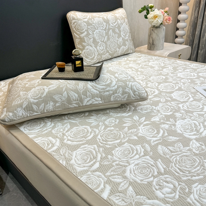 91家纺网 家纺一手货源 找家纺 伊人坊 2026新款A类550克凉感提花值过0.21冰豆豆家用凉席子三件套夏季---凉席款 玫瑰-咖