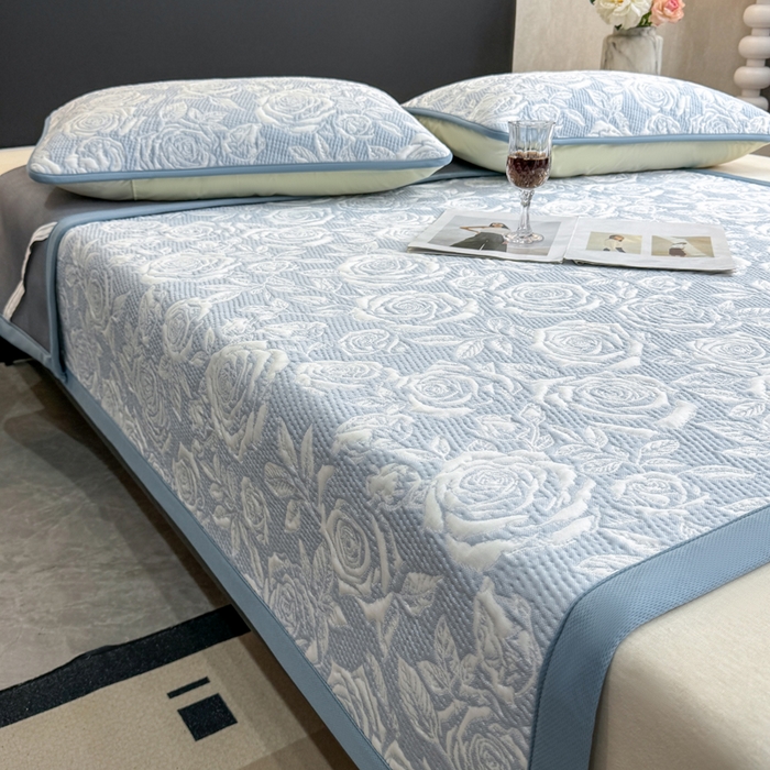 91家纺网 家纺一手货源 找家纺 伊人坊 2026新款A类550克凉感提花值过0.21冰豆豆家用凉席子三件套夏季---凉席款 玫瑰-蓝