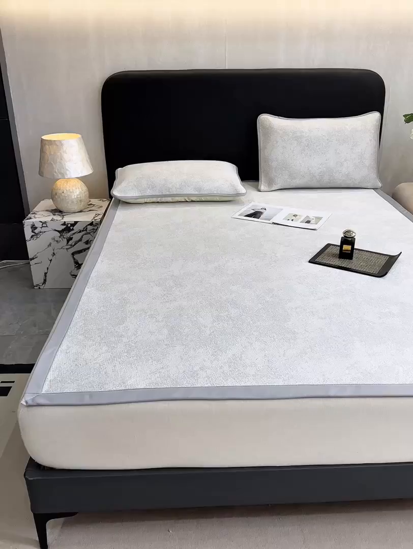 91家纺网 家纺一手货源 找家纺 伊人坊 2026新款A类550克凉感提花值过0.21冰豆豆家用凉席子三件套夏季---凉席款 繁花-灰