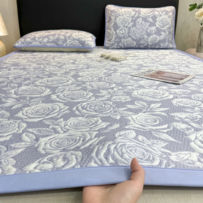 91家纺网 家纺一手货源 找家纺 伊人坊 2026新款A类550克凉感提花值过0.21冰豆豆家用凉席子三件套夏季---凉席款 玫瑰-蓝紫