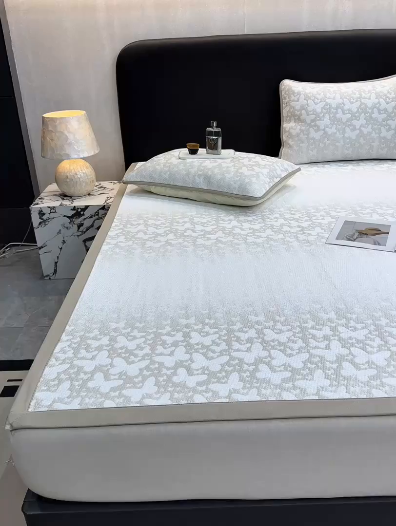 91家纺网 家纺一手货源 找家纺 伊人坊 2026新款A类550克凉感提花值过0.21冰豆豆家用凉席子三件套夏季---凉席款 花蝴蝶-咖