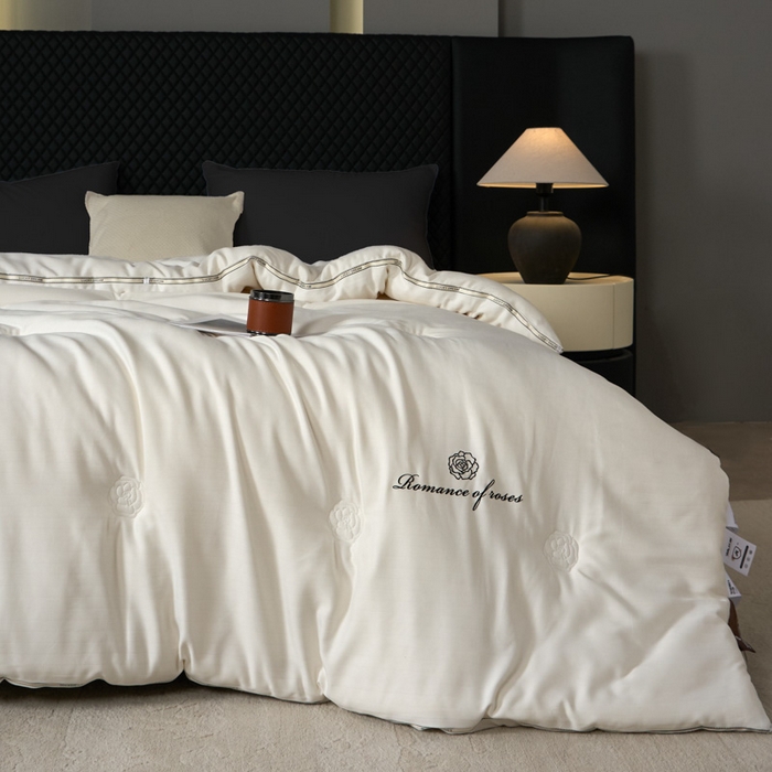 91家纺网 家纺一手货源 找家纺 丽卡家纺 2023新款水洗天丝刺绣夏被四件套-梦露梦露-粉玉色