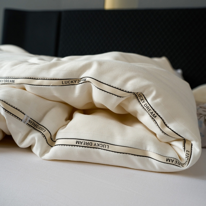 91家纺网 家纺一手货源 找家纺 （总）丽卡家纺 2026春夏新款丽锦棉毕加索羊绒纤维春秋被 被子被芯