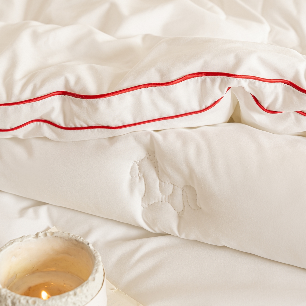 91家纺网 家纺一手货源 找家纺 （总）丽卡家纺 2026春夏新款丽锦棉烫钻燕窝蛋白春秋被 被子被芯