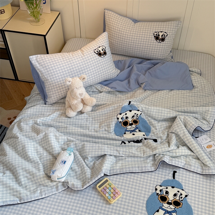 91家纺网 家纺一手货源 找家纺 暖生活 2026新款全棉水洗棉毛巾绣夏被春秋被四件套 墨镜小狗