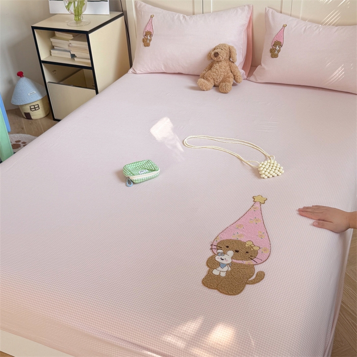 91家纺网 家纺一手货源 找家纺 暖生活 2026新款全棉水洗棉毛巾绣夏被春秋被四件套 KT日记