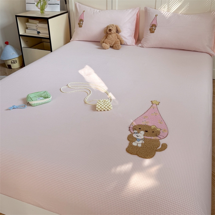 91家纺网 家纺一手货源 找家纺 暖生活 2026新款全棉水洗棉毛巾绣夏被春秋被四件套 KT日记