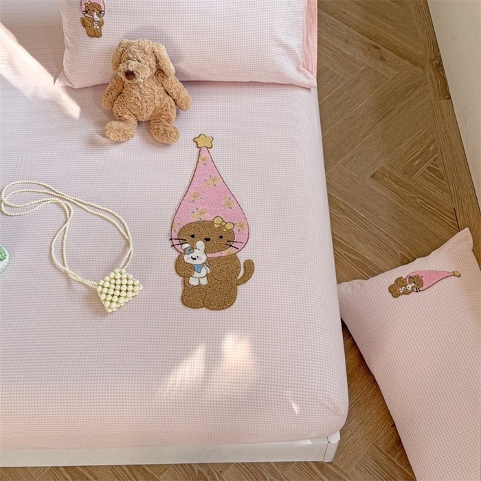 91家纺网 家纺一手货源 找家纺 暖生活 2026新款全棉水洗棉毛巾绣夏被春秋被四件套 KT日记