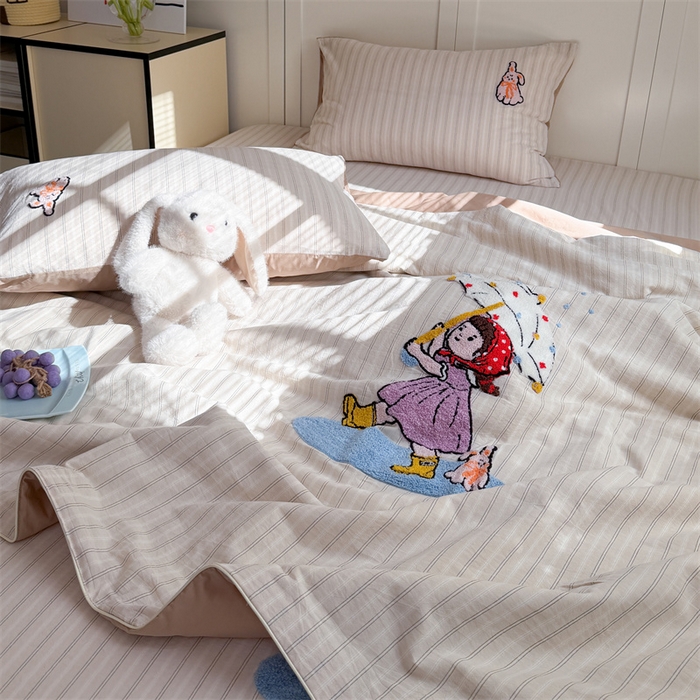 91家纺网 家纺一手货源 找家纺 暖生活 2026新款全棉水洗棉毛巾绣夏被春秋被四件套 下雨天