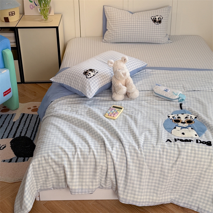 91家纺网 家纺一手货源 找家纺 暖生活 2026新款全棉水洗棉毛巾绣夏被春秋被四件套 墨镜小狗