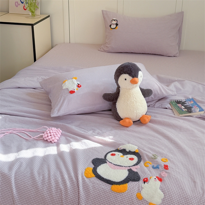 91家纺网 家纺一手货源 找家纺 暖生活 2026新款全棉水洗棉毛巾绣夏被春秋被四件套 小企鹅