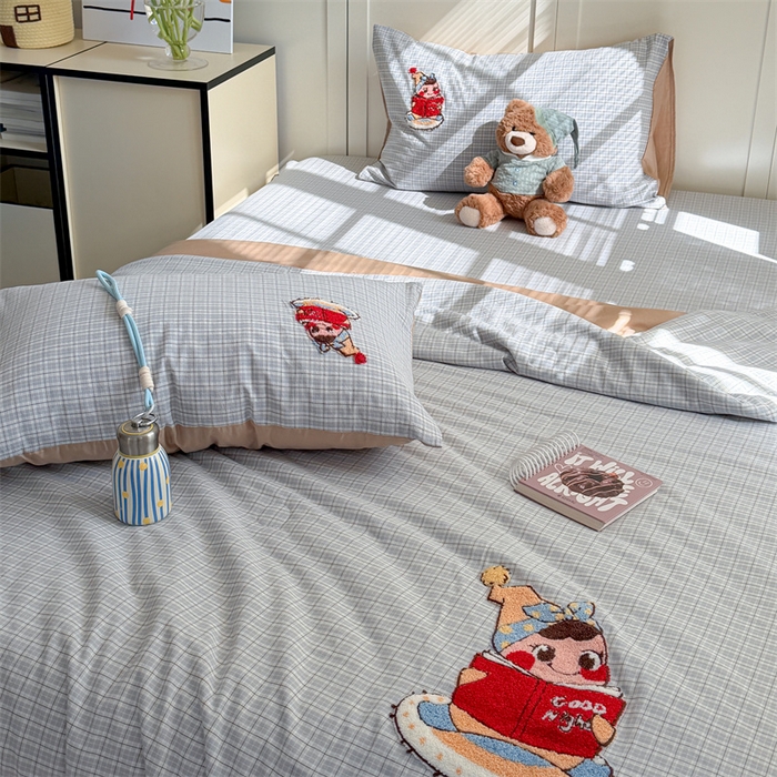 91家纺网 家纺一手货源 找家纺 暖生活 2026新款全棉水洗棉毛巾绣夏被春秋被四件套 阅读星人