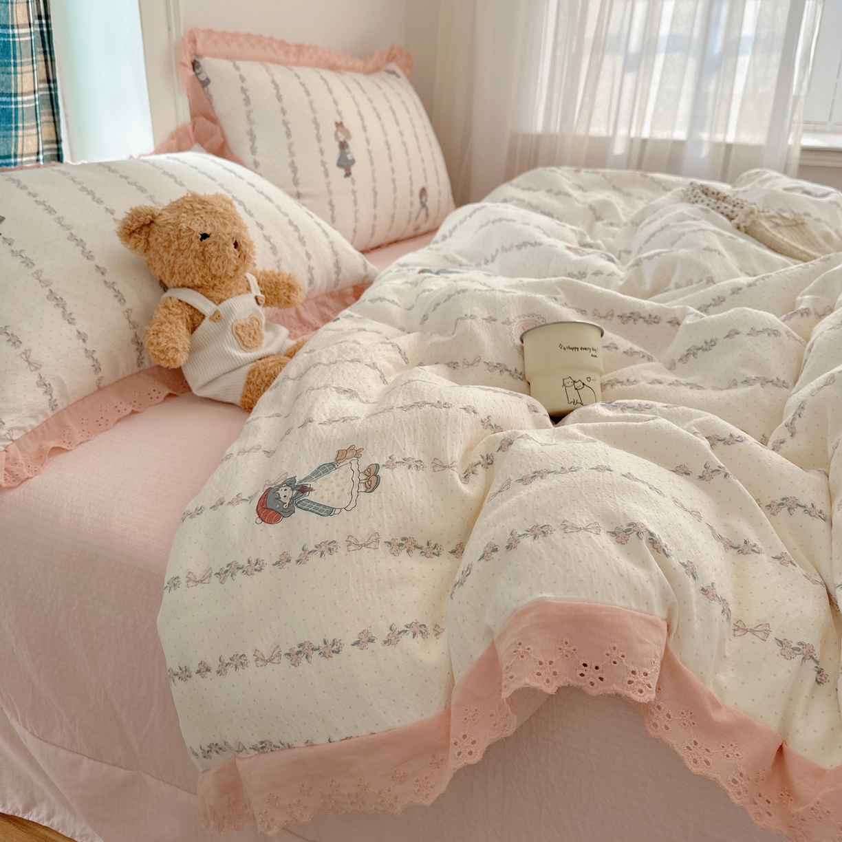 91家纺网 家纺一手货源 找家纺 仟网汇 2026新款彩色花边皱皱纱四件套 午后花园