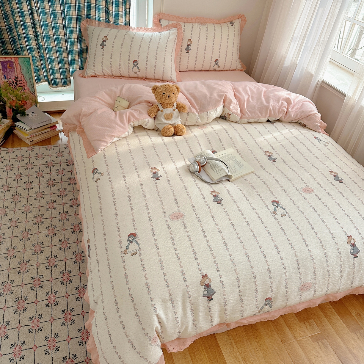 91家纺网 家纺一手货源 找家纺 仟网汇 2026新款彩色花边皱皱纱四件套 午后花园