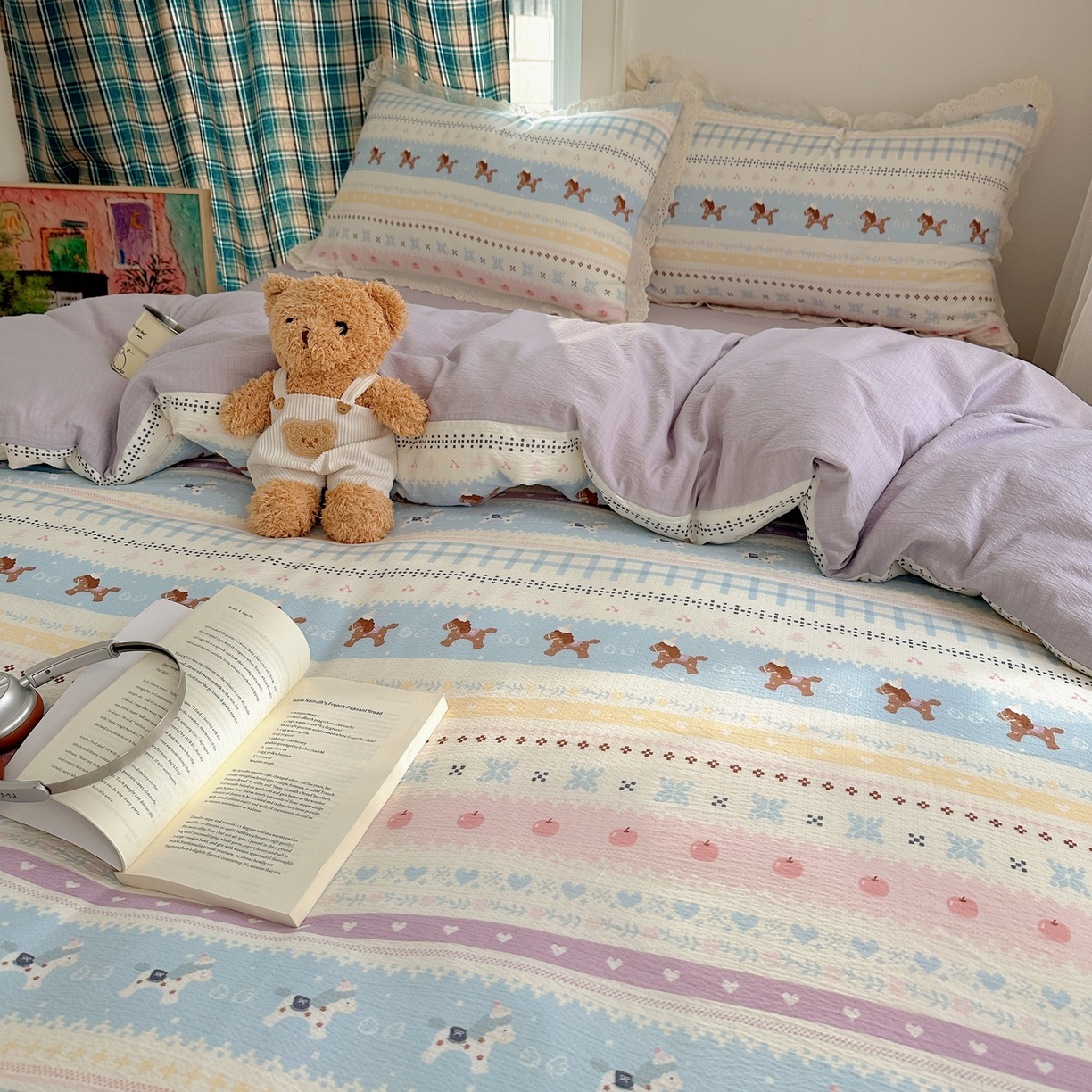 91家纺网 家纺一手货源 找家纺 仟网汇 2026新款彩色花边皱皱纱四件套 小马驹