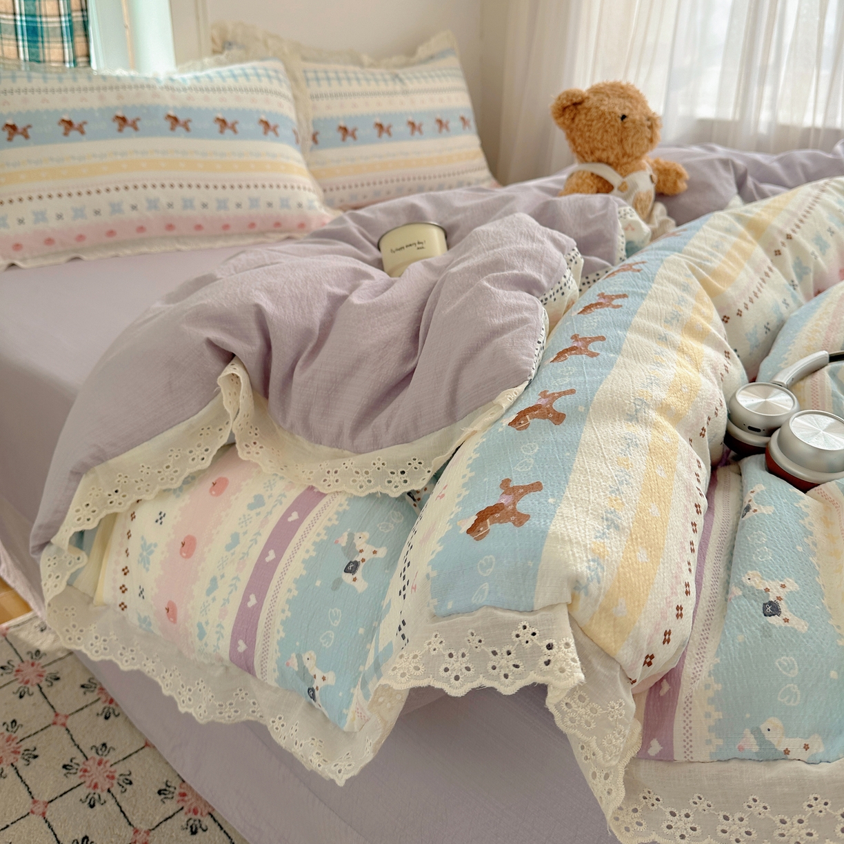 91家纺网 家纺一手货源 找家纺 仟网汇 2026新款彩色花边皱皱纱四件套 小马驹