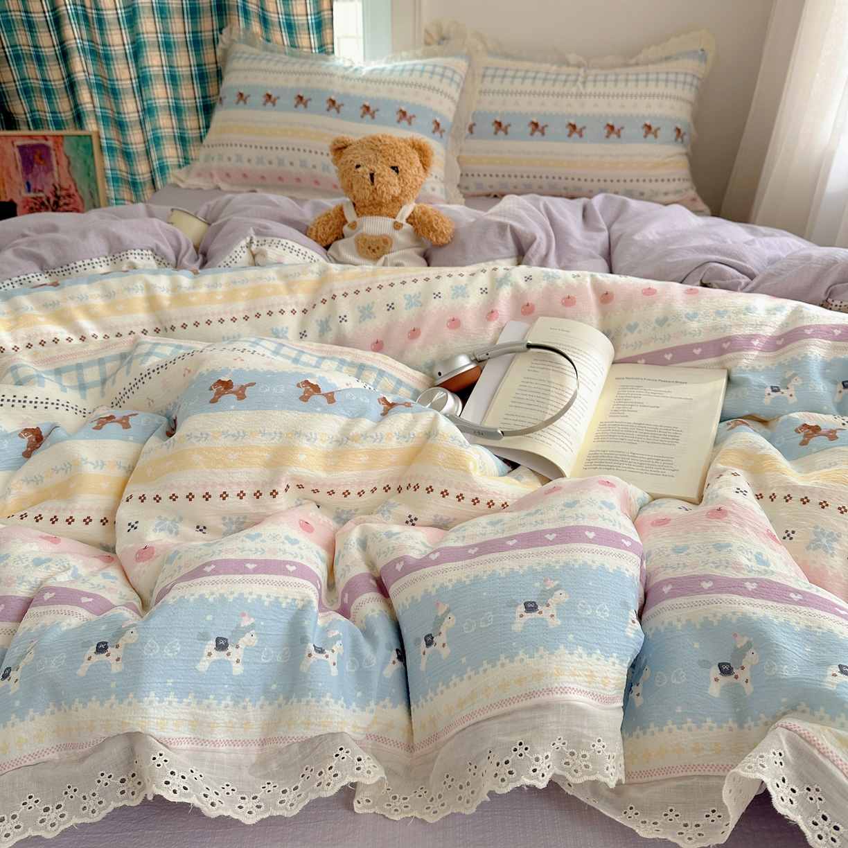 91家纺网 家纺一手货源 找家纺 仟网汇 2026新款彩色花边皱皱纱四件套 小马驹