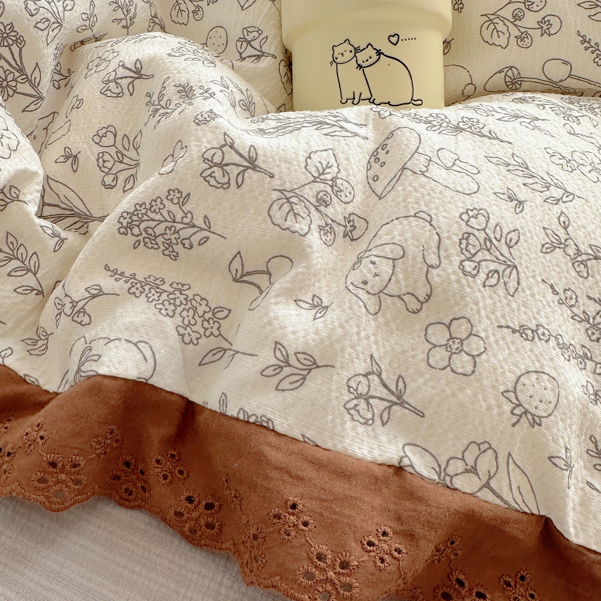 91家纺网 家纺一手货源 找家纺 仟网汇 2026新款彩色花边皱皱纱四件套 野餐兔