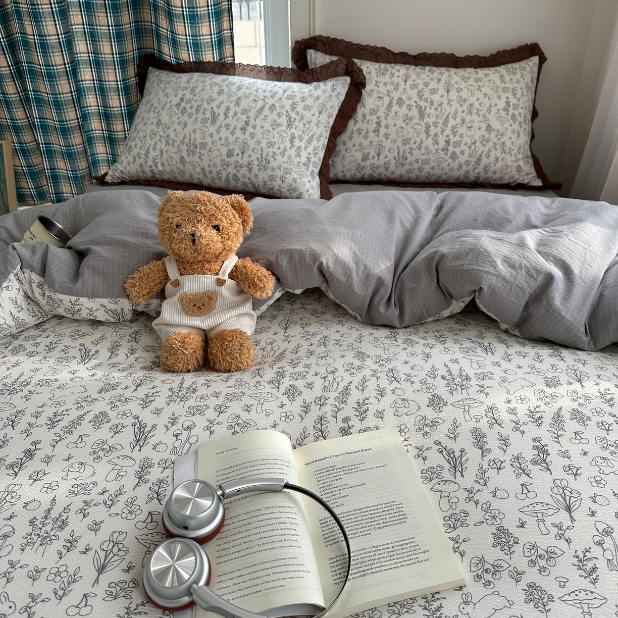 91家纺网 家纺一手货源 找家纺 仟网汇 2026新款彩色花边皱皱纱四件套 野餐兔