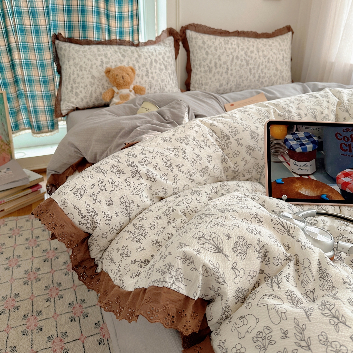 91家纺网 家纺一手货源 找家纺 仟网汇 2026新款彩色花边皱皱纱四件套 野餐兔