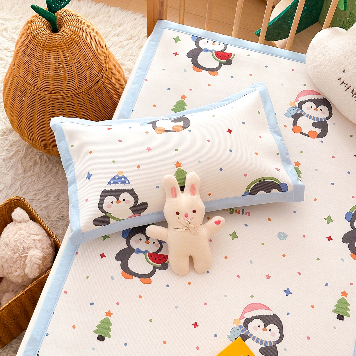 嗨生活 2026新款冰丝枕套儿童枕套幼儿园单枕套枕套单件 波点企鹅