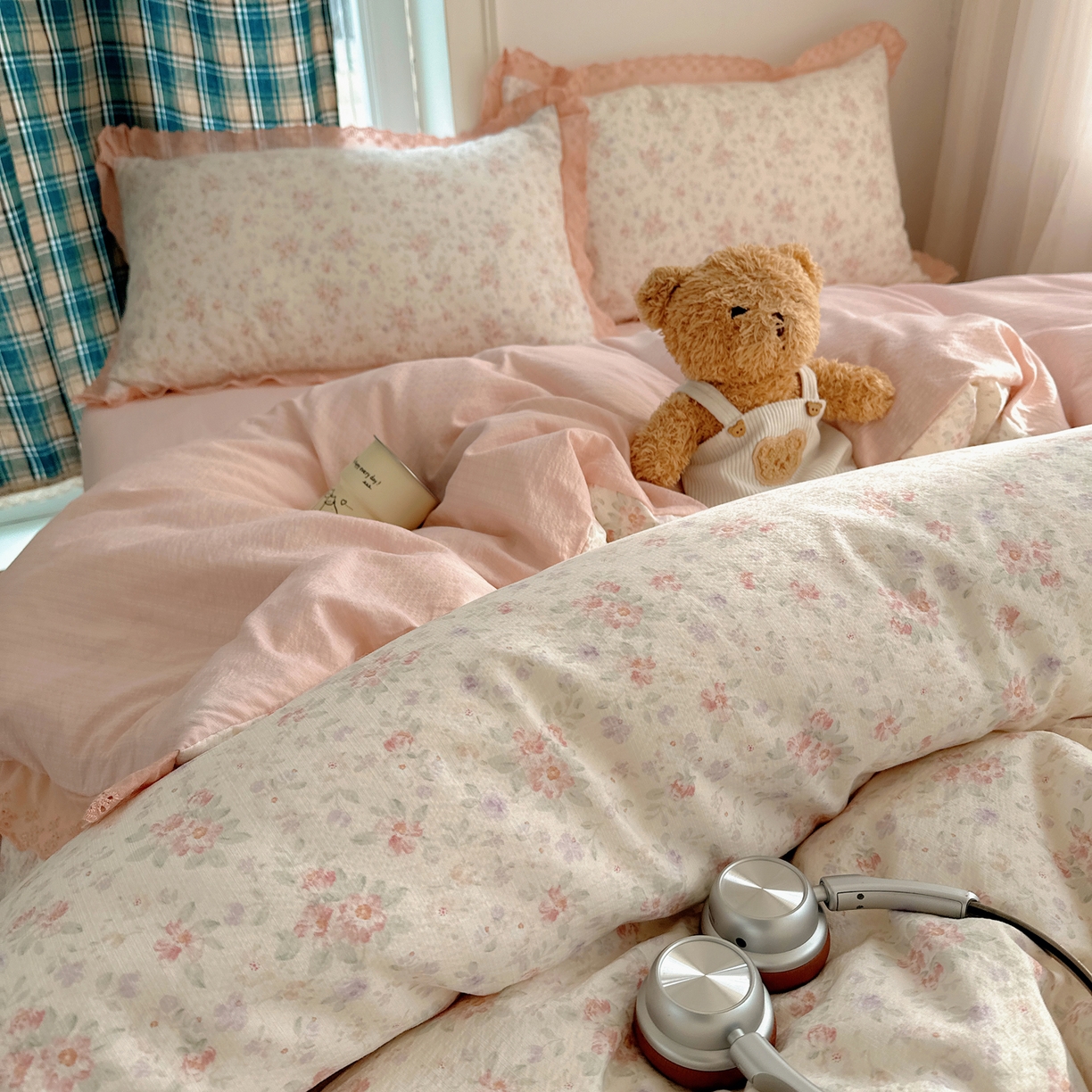 91家纺网 家纺一手货源 找家纺 仟网汇 2026新款彩色花边皱皱纱四件套 樱花季