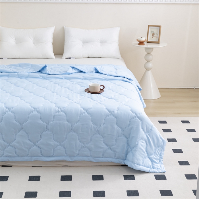 91家纺网 家纺一手货源 找家纺 梵心家纺 2026新款跨境爆款素色纯色水洗棉被TEMU热销夏被夏凉被空调 天蓝色