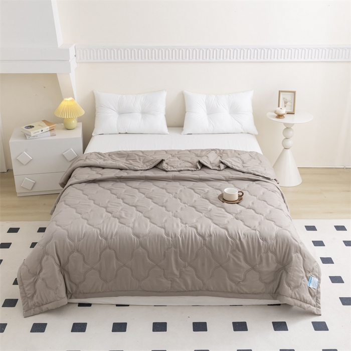 91家纺网 家纺一手货源 找家纺 梵心家纺 2026新款跨境爆款素色纯色水洗棉被TEMU热销夏被夏凉被空调 卡其色