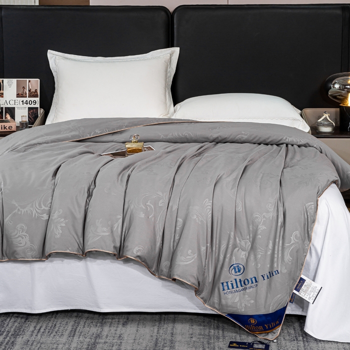 91家纺网 家纺一手货源 找家纺 奕宸居 2026春夏新款全棉纯棉提花酒店蚕丝被子被芯 灰色